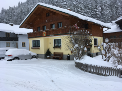 Ansicht-Gaestehaus-Tritscher-Winter